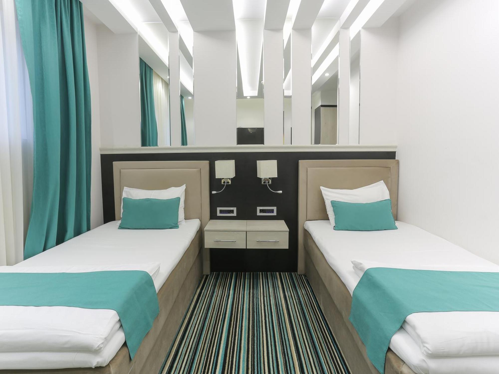 Hotel Prezident Ιβάνιτσα Εξωτερικό φωτογραφία
