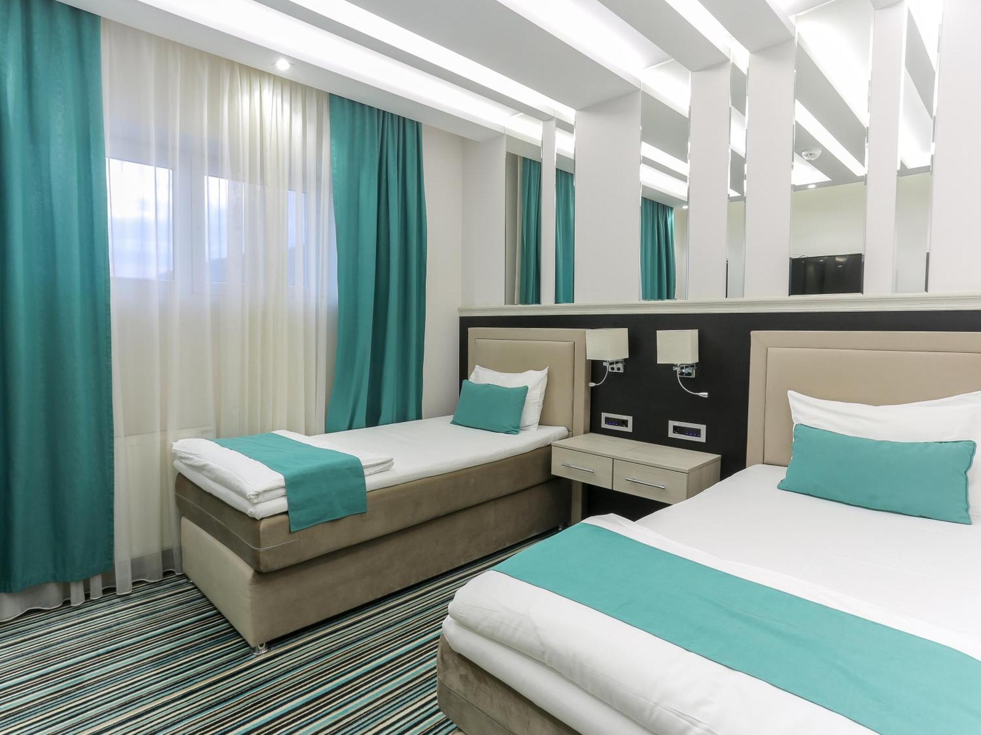 Hotel Prezident Ιβάνιτσα Εξωτερικό φωτογραφία