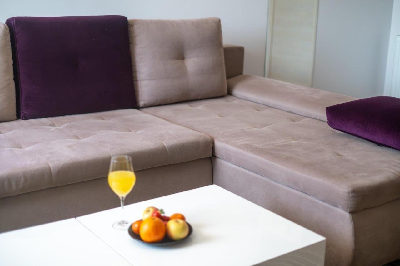 Hotel Prezident Ιβάνιτσα Εξωτερικό φωτογραφία