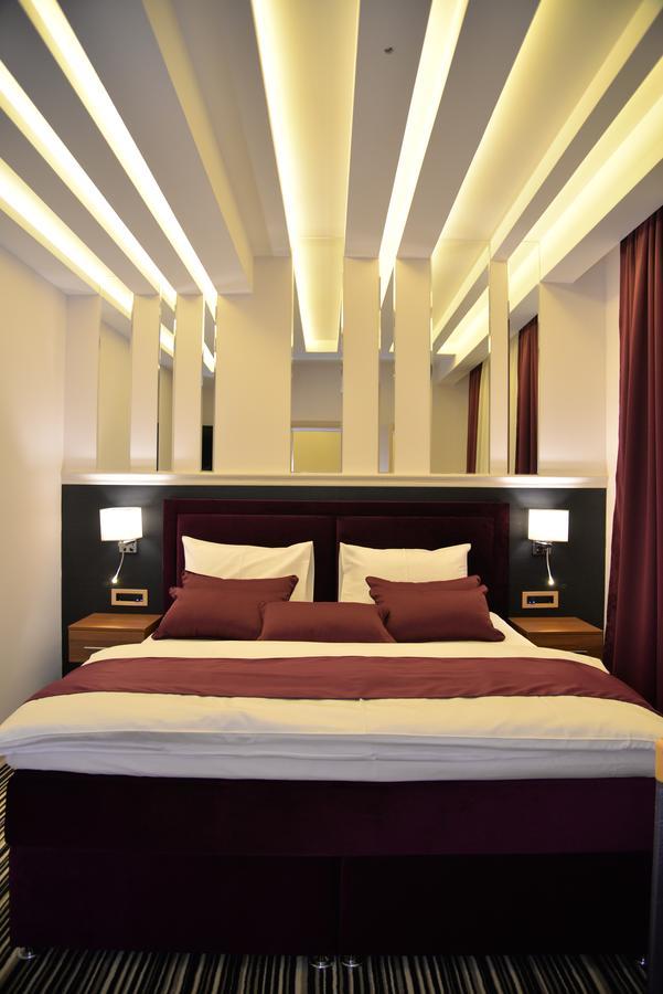 Hotel Prezident Ιβάνιτσα Εξωτερικό φωτογραφία