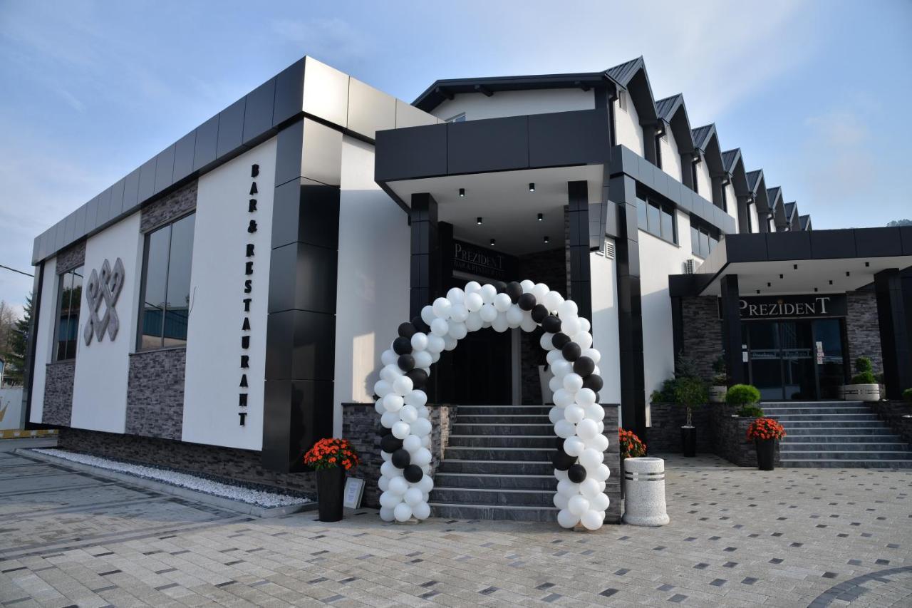 Hotel Prezident Ιβάνιτσα Εξωτερικό φωτογραφία