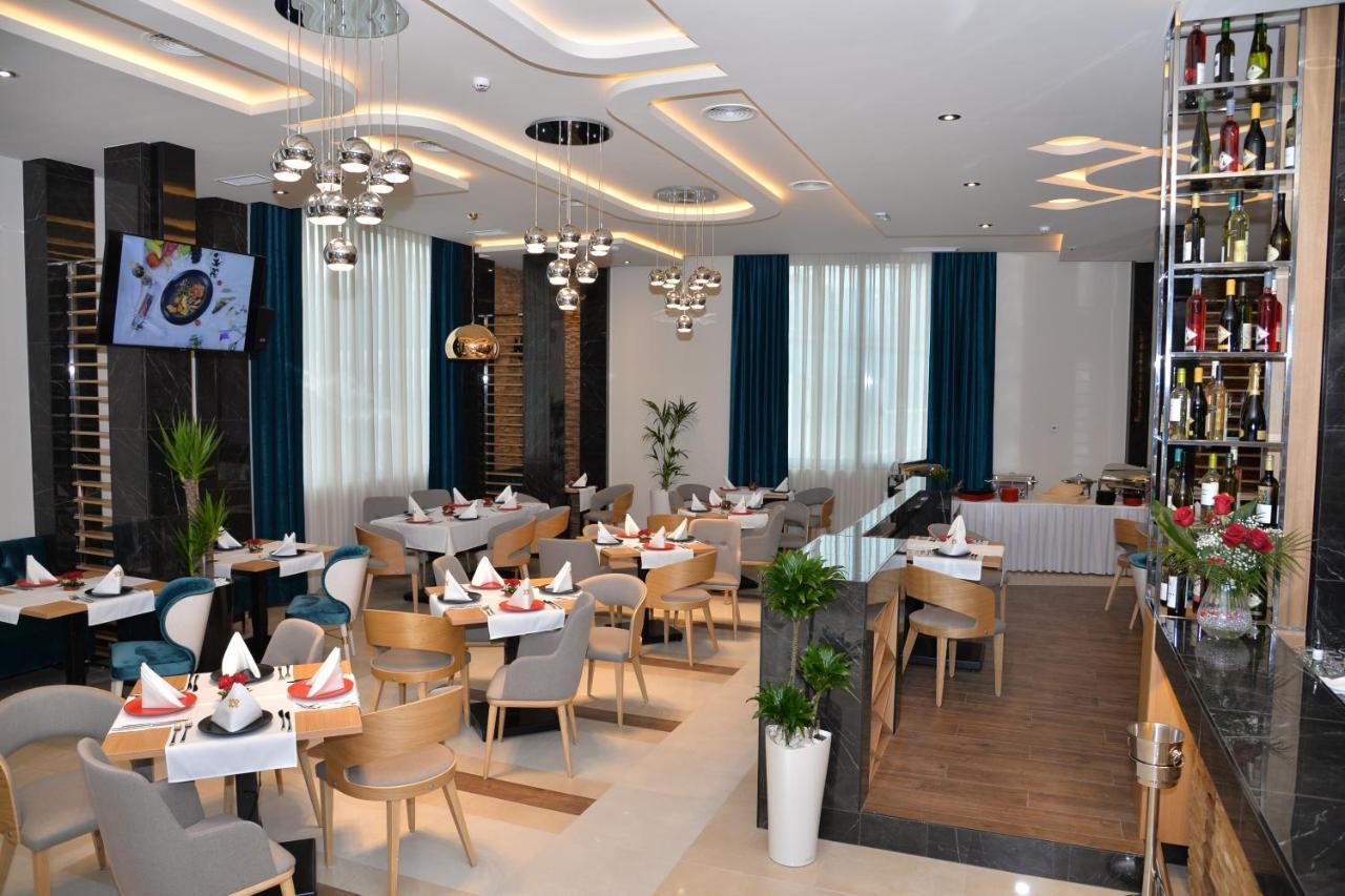 Hotel Prezident Ιβάνιτσα Εξωτερικό φωτογραφία